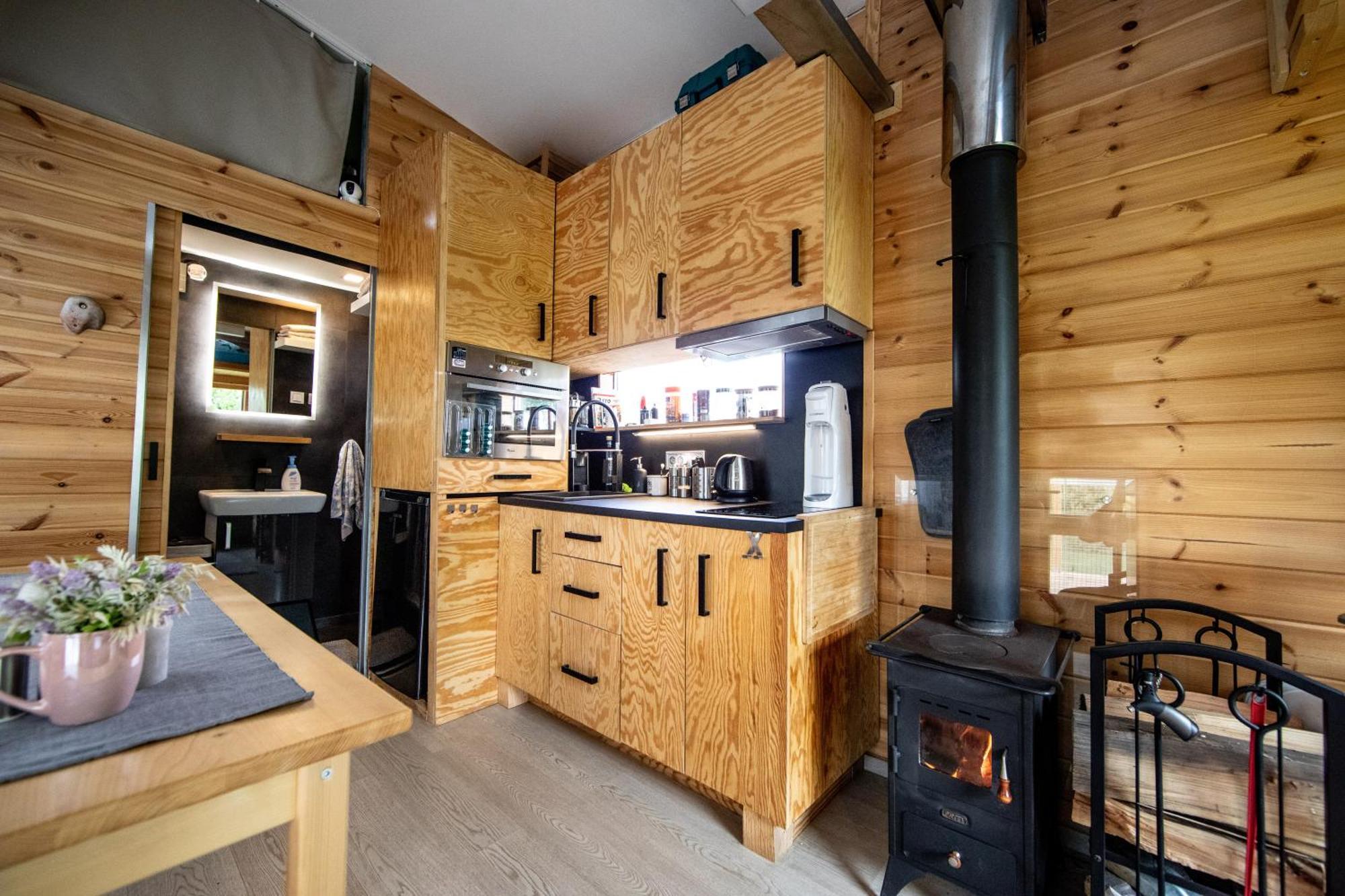 Tiny House - Chatka V Rezi U Prahy Husinec  Екстериор снимка