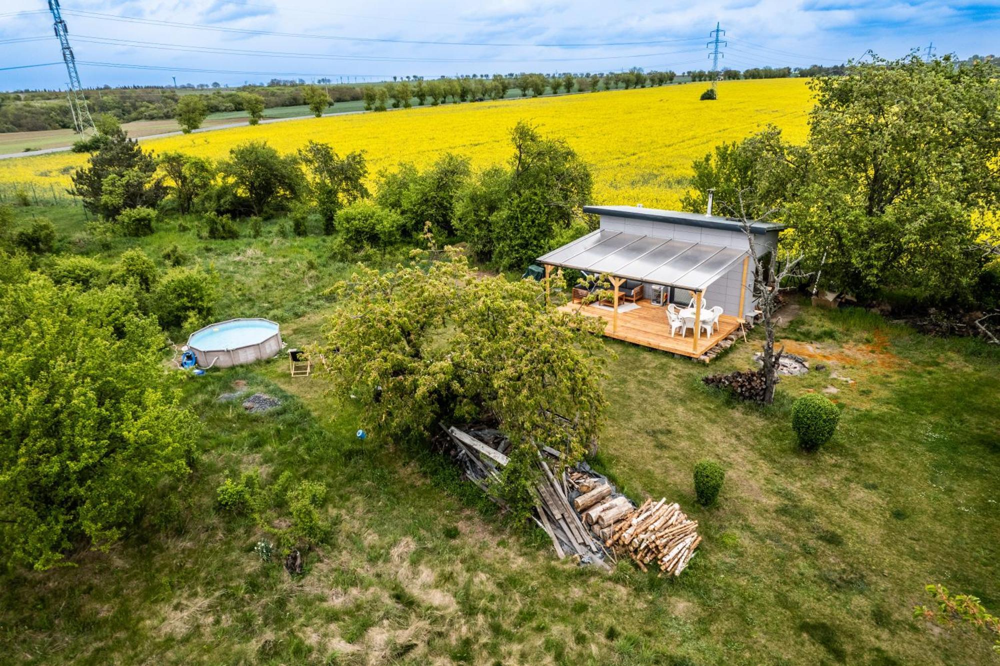 Tiny House - Chatka V Rezi U Prahy Husinec  Екстериор снимка