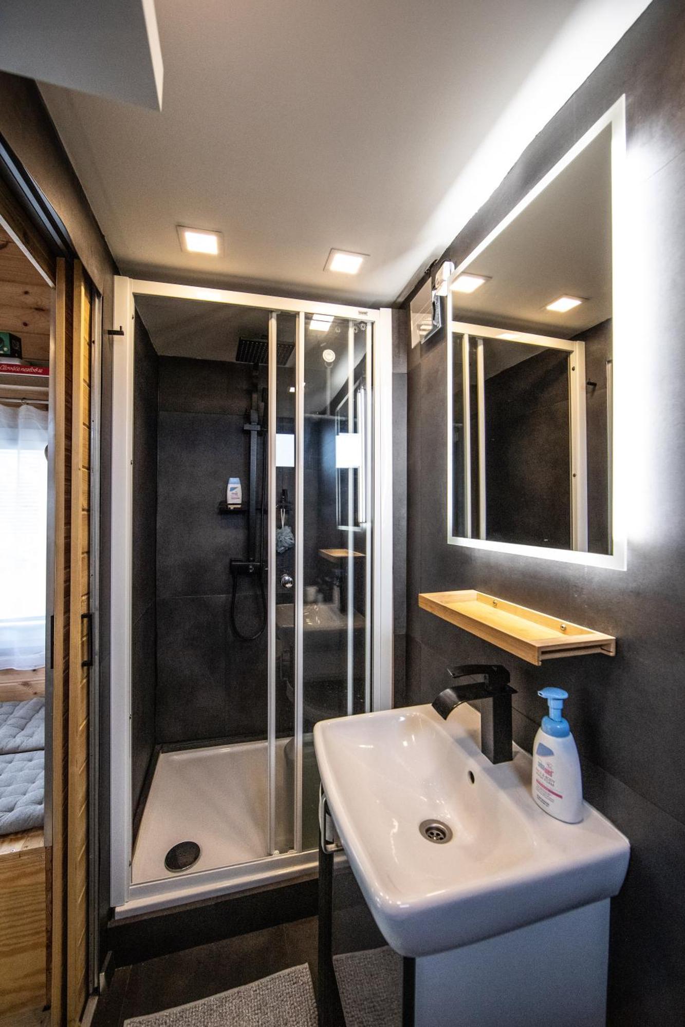 Tiny House - Chatka V Rezi U Prahy Husinec  Екстериор снимка